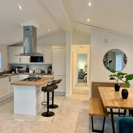 Thirlmere 4 Luxury At White Cross Bay Holiday home *